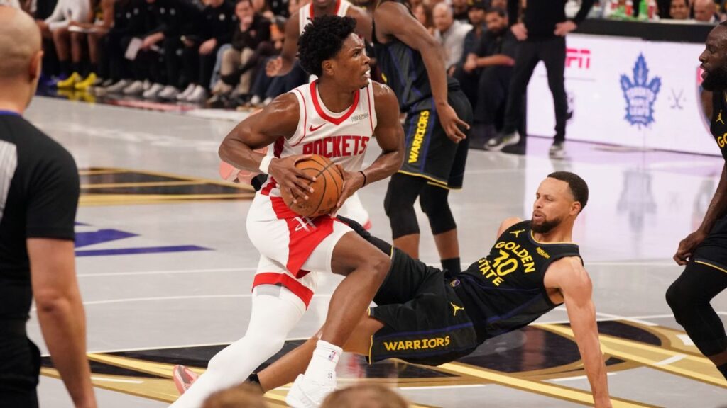 Curry fuera una semana por una contusión en cuádriceps, según fuentes