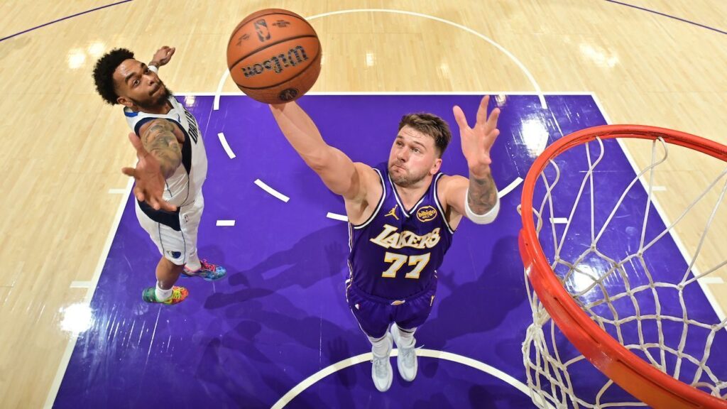 Doncic le agradece a Lakers y NBA por arreglar la duela
