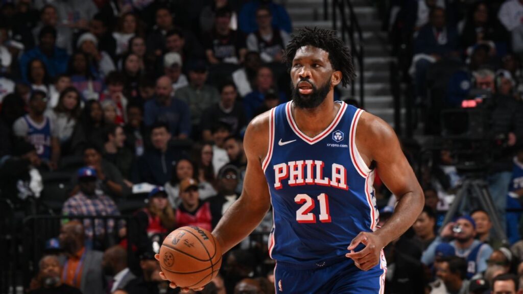 Joel Embiid (rodilla derecha), de 76ers, no jugará vs. Celtics