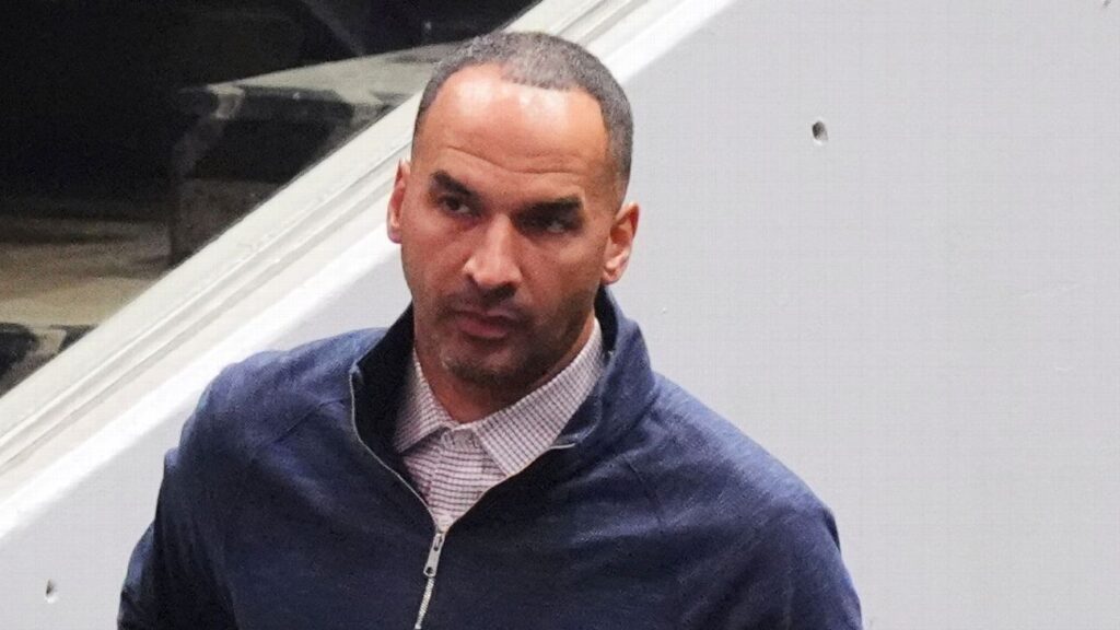 Mavericks despedirán al gerente general Nico Harrison, fuentes