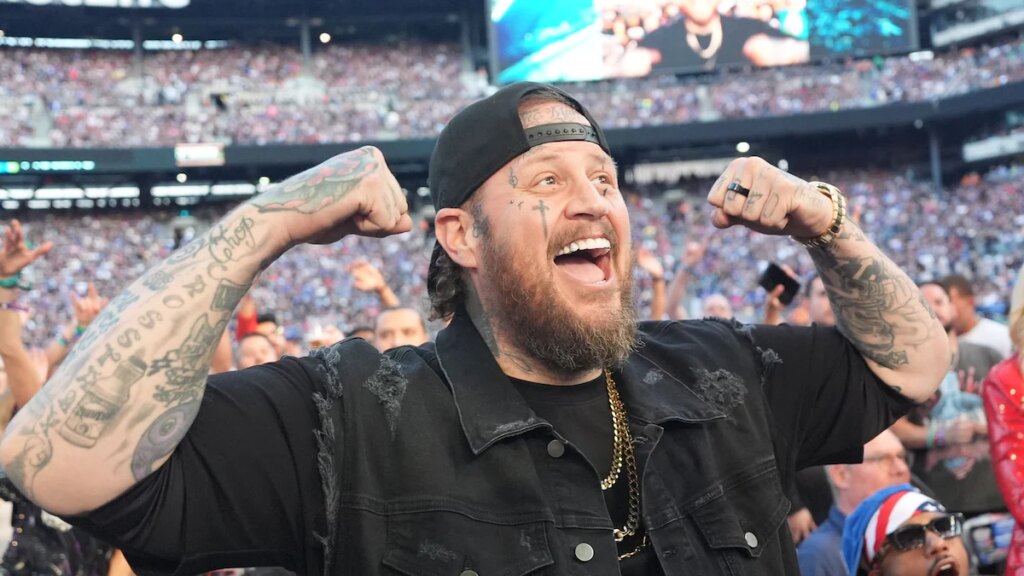 La hija adolescente de Jelly Roll tiene la mejor reacción ante su nuevo look