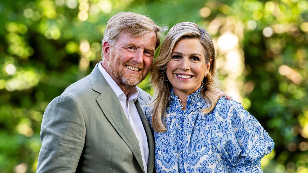 El rey Willem-Alexander y la reina Máxima de Holanda se dejan llevar en el concierto de Lady Gaga en Amsterdam