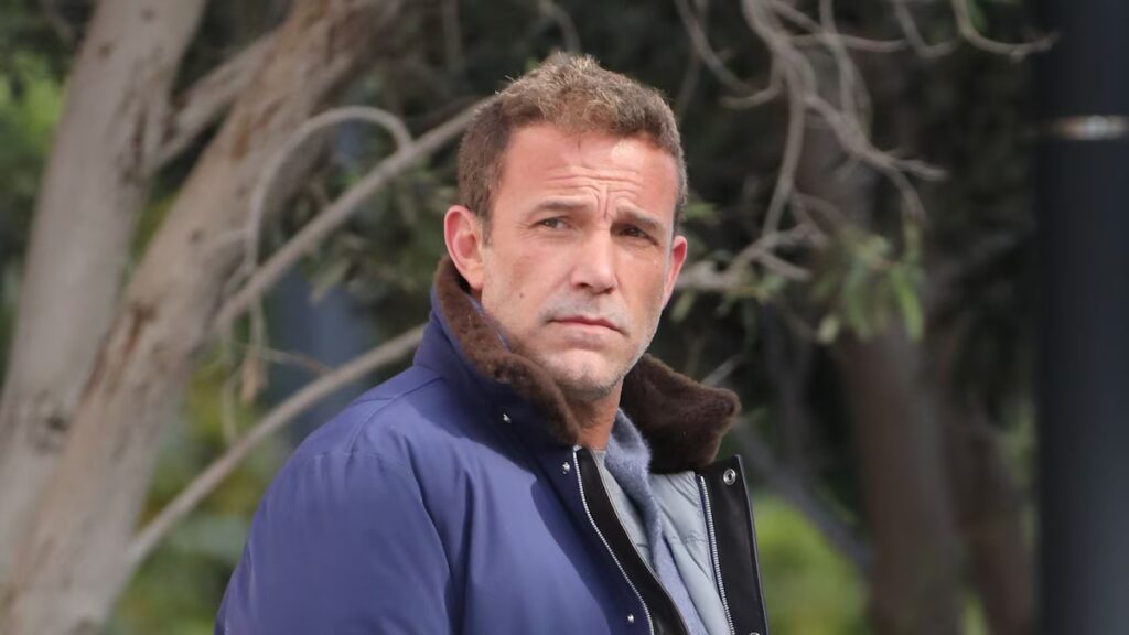 Affleck muestra un nuevo brillo después del momento juvenil de la alfombra roja de Jennifer Garner