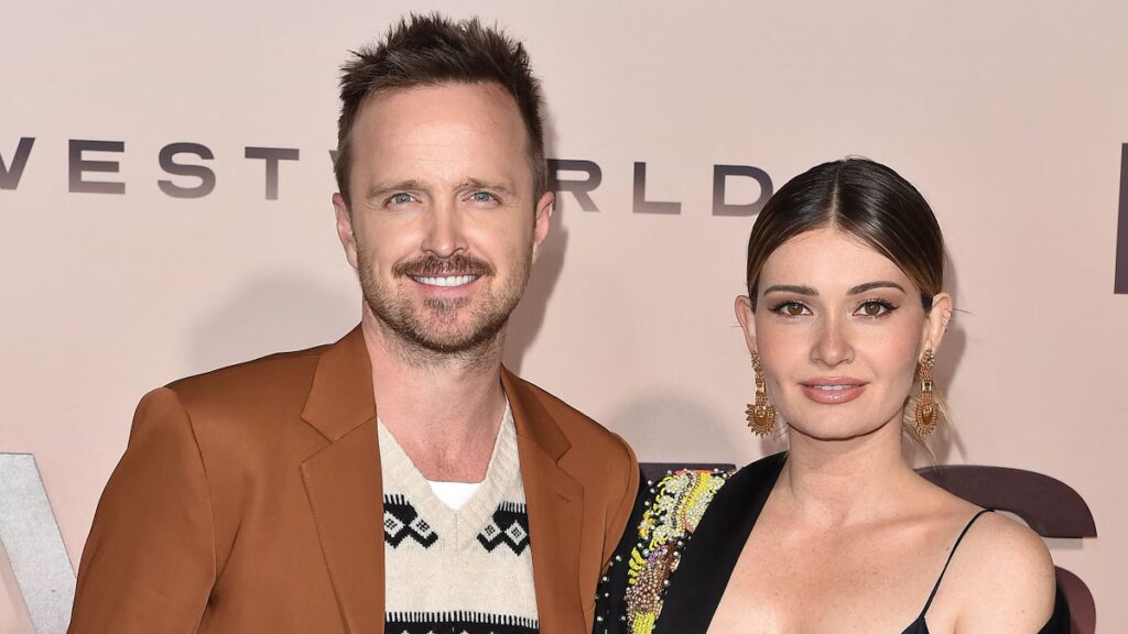 Aaron Paul y su esposa Lauren se mudan a Francia después de los incendios forestales de Los Ángeles