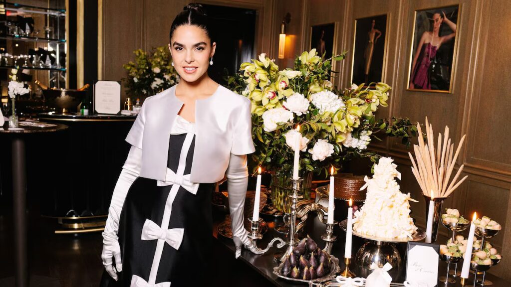 La diseñadora mexicana Alexia María estrena ‘Un año de elegancia’