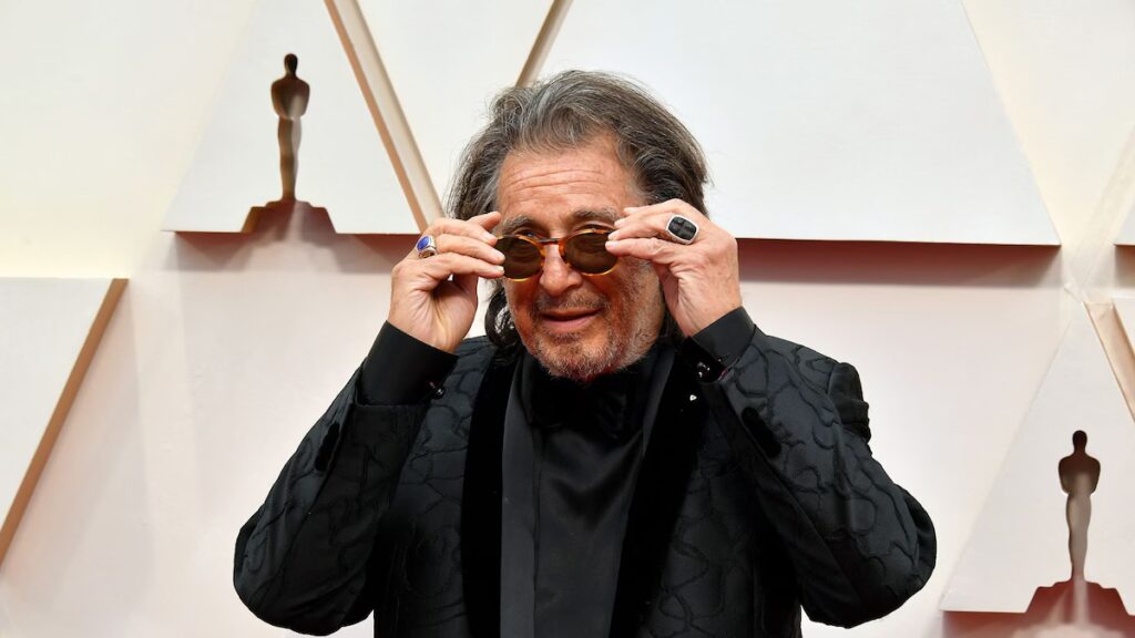 Al Pacino desata rumores de matrimonio después de usar un anillo en el dedo nupcial