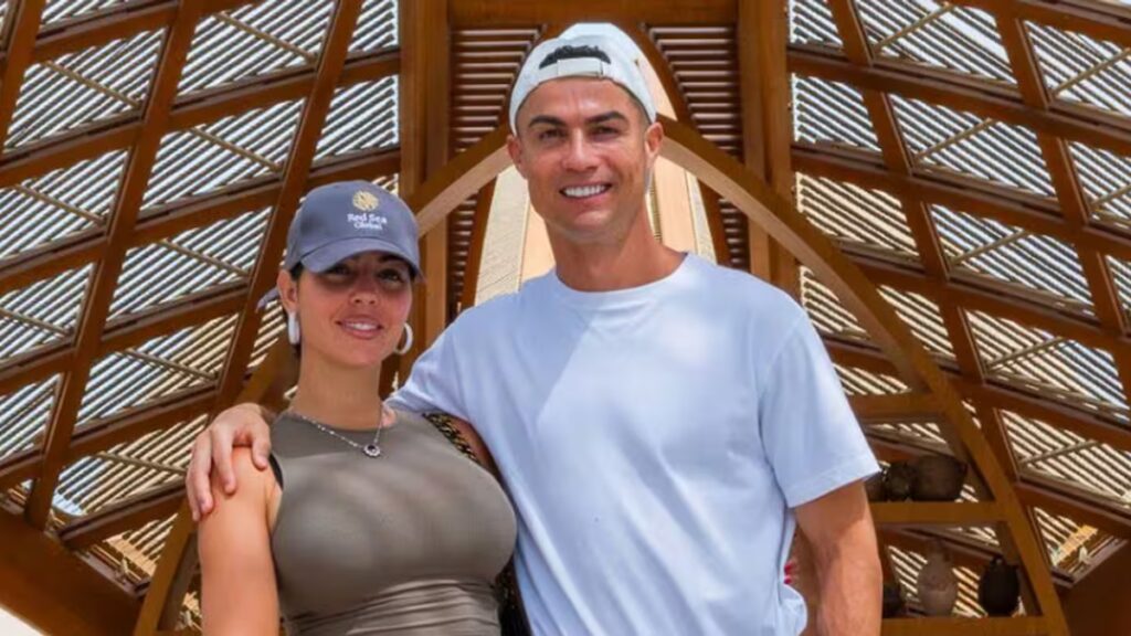 Cristiano Ronaldo y Georgina Rodríguez compran para Navidad dos villas de lujo en una isla privada del Mar Rojo