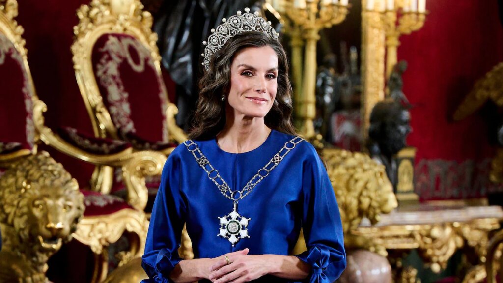 Cómo la reina española Letizia se convirtió en un icono de estilo mundial en 2025