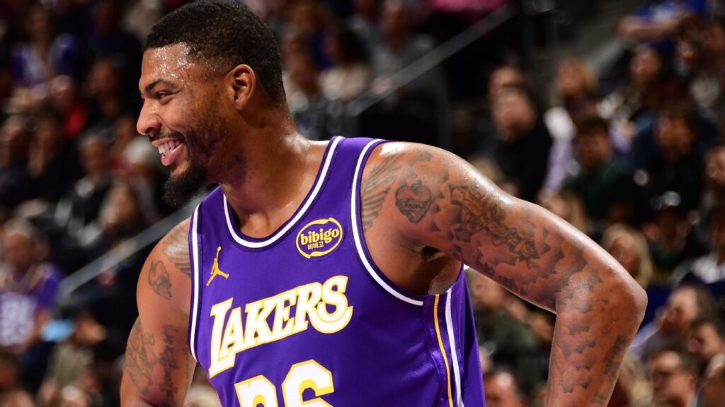 NBA multa con  millones de dólares a Marcus Smart