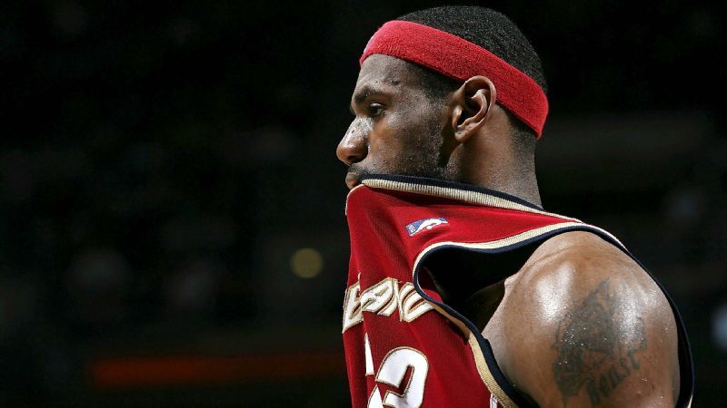 Recordando la última vez que LeBron James anotó menos de 10 puntos