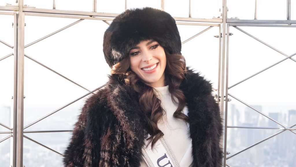 Miss Universo Fátima Bosch brilla con elegante look invernal en el Empire State tras romper el silencio sobre rumores y ataques ‘hirientes’