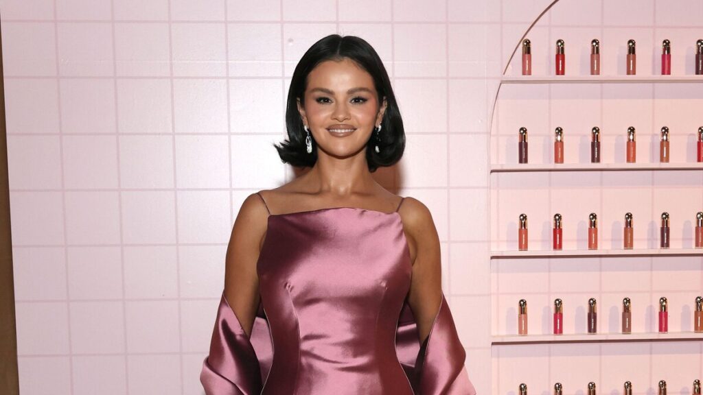 Selena Gomez revela por qué no se afeita su ‘bigote’