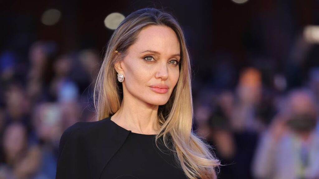 Angelina Jolie muestra por primera vez sus cicatrices de mastectomía para abogar por cuidados preventivos