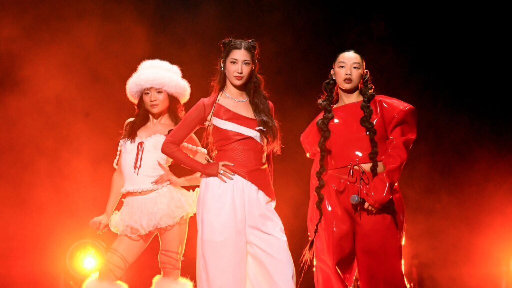 ¿Quién actuará en la alineación más grande en la historia del programa?