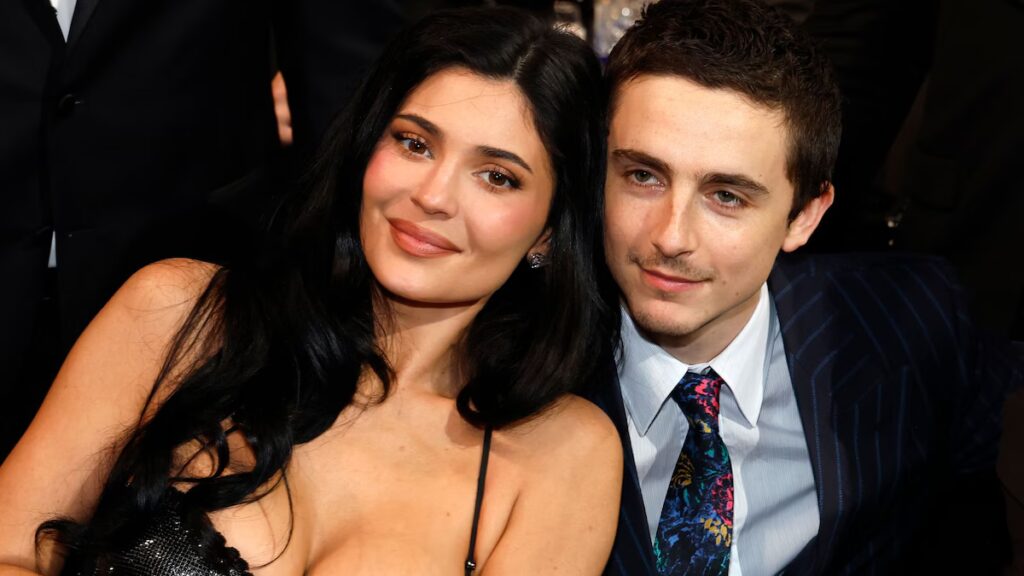 Kylie Jenner revela que se maquilló ella misma para la gran noche de su pareja Timothée Chalamet