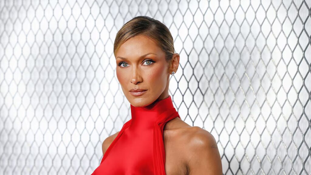 La sangrienta transformación de Bella Hadid en su nuevo trabajo actoral