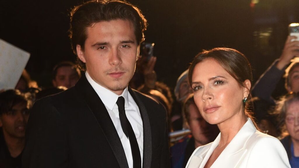 Victoria Beckham defendida después del reclamo del baile de la boda de Brooklyn Beckham