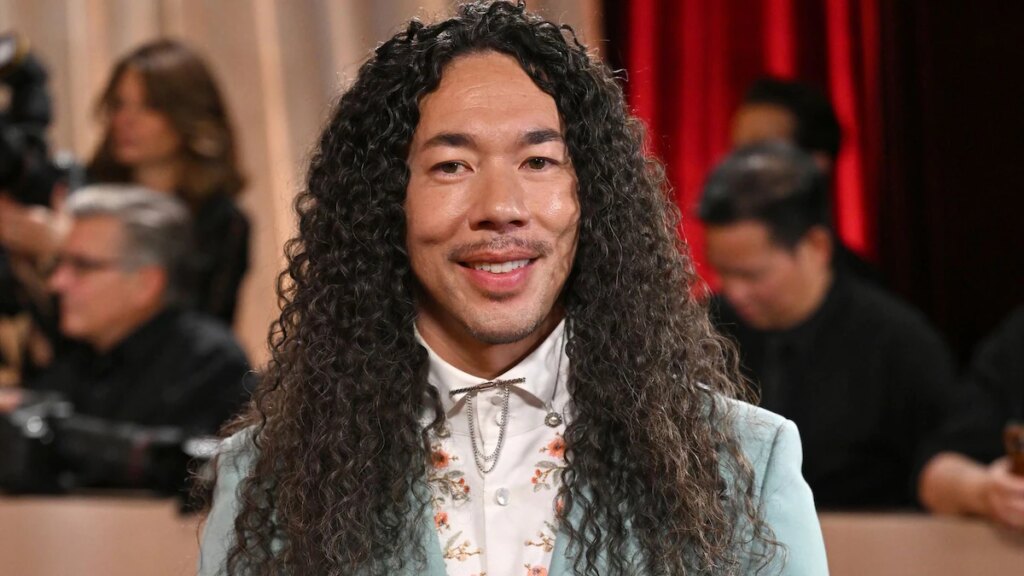 Momento viral de Jennifer Lopez, reacción de Cole Walliser y el creador original habla