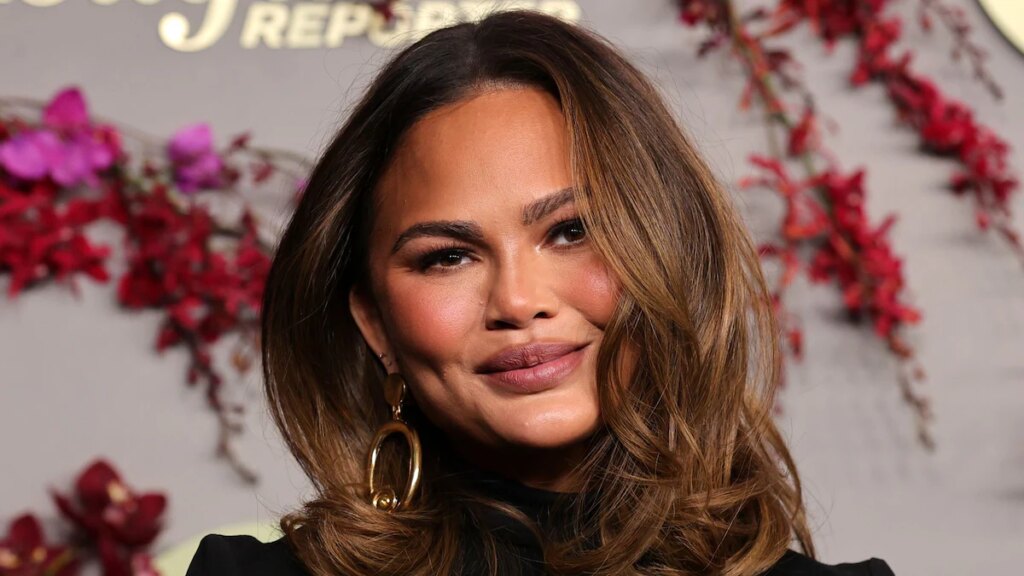 Chrissy Teigen dice que está sobria nuevamente y revela lo mal que se pusieron las cosas
