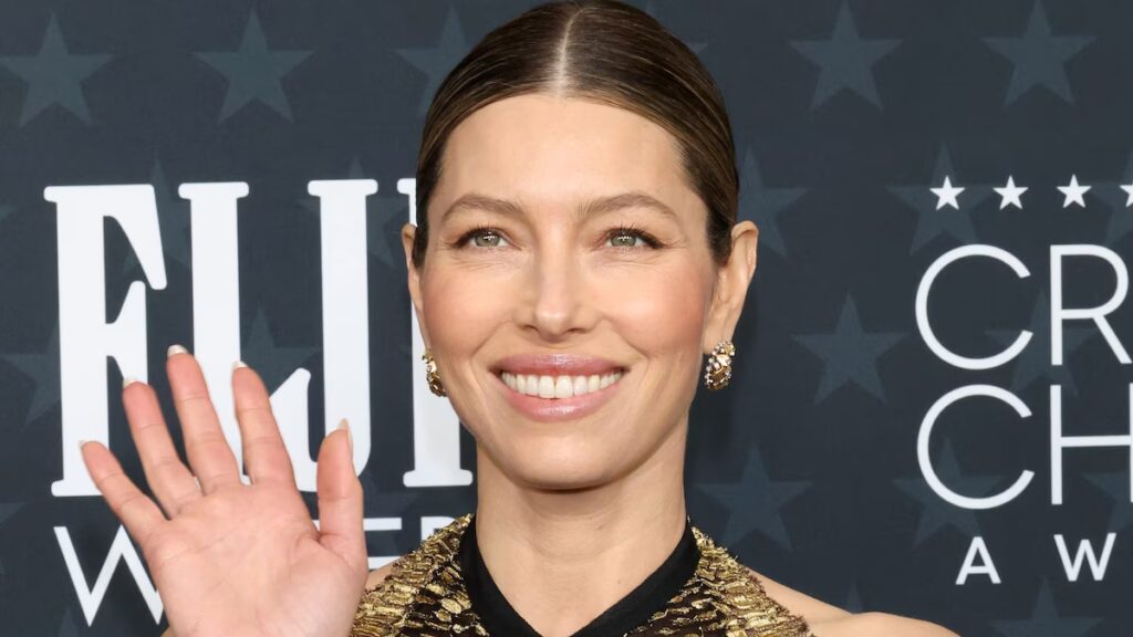El vestido dorado de Lanvin de Jessica Biel nos tiene completamente obsesionados