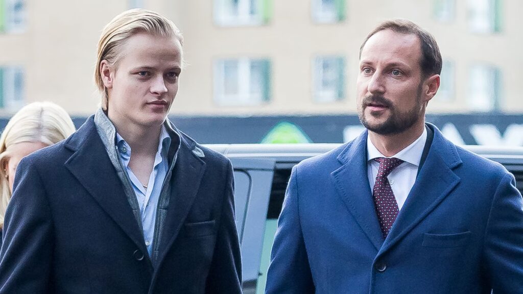El príncipe Haakon rompe el silencio sobre el juicio de Marius Borg Høiby mientras Mette-Marit da un paso atrás por completo