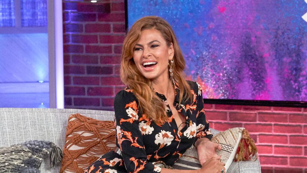 Eva Mendes habla sobre mantener su segundo embarazo fuera del centro de atención