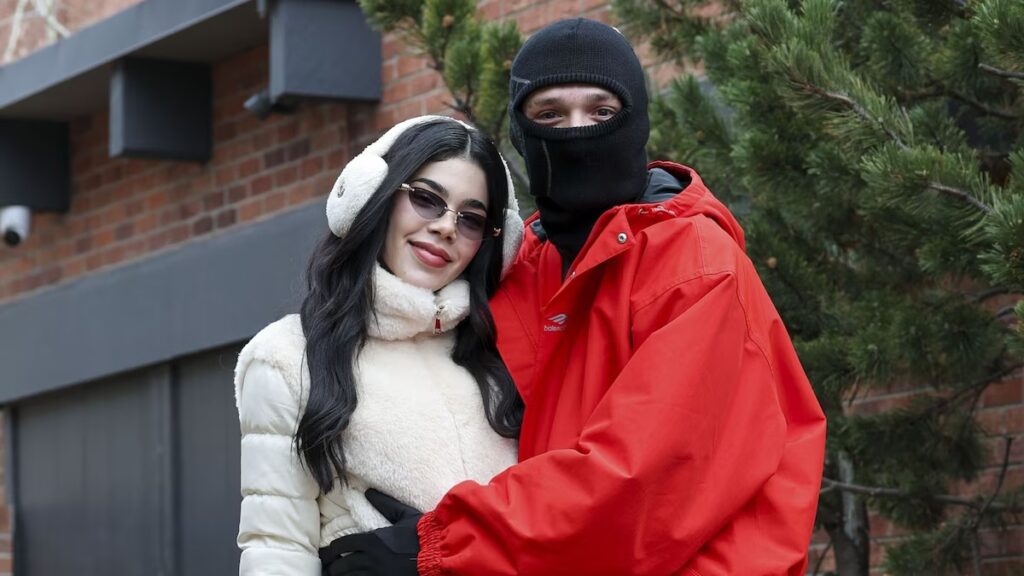 Kenia Os y Peso Pluma demuestran que su relación va fuerte con una glamorosa escapada a Aspen y un sincero momento de caridad