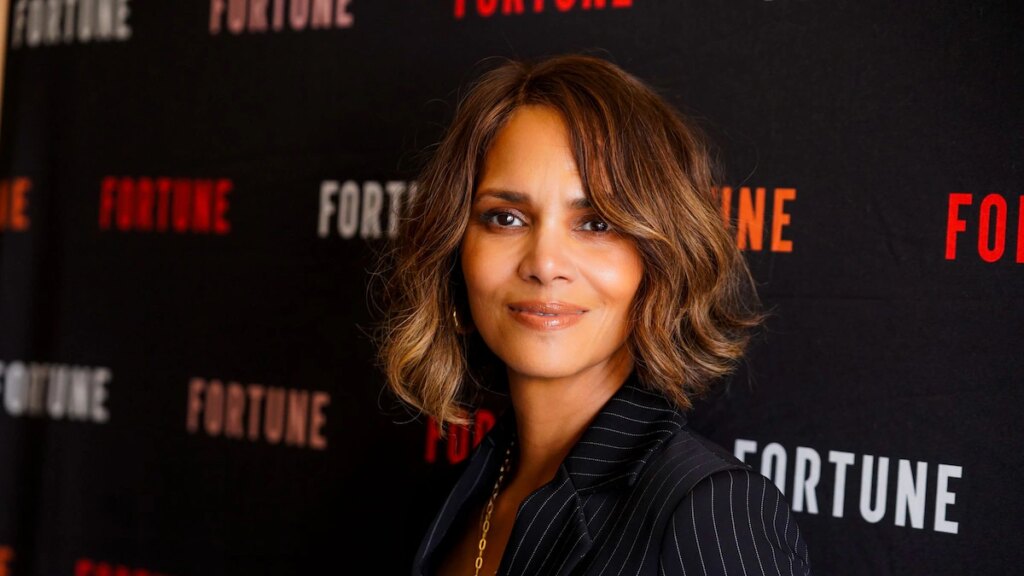 Halle Berry interpretará a la presidenta de Estados Unidos en la película The President Is Missing de Apple