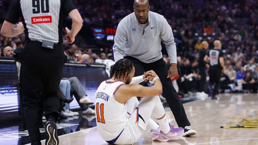 Jalen Brunson sufre esguince en el tobillo derecho