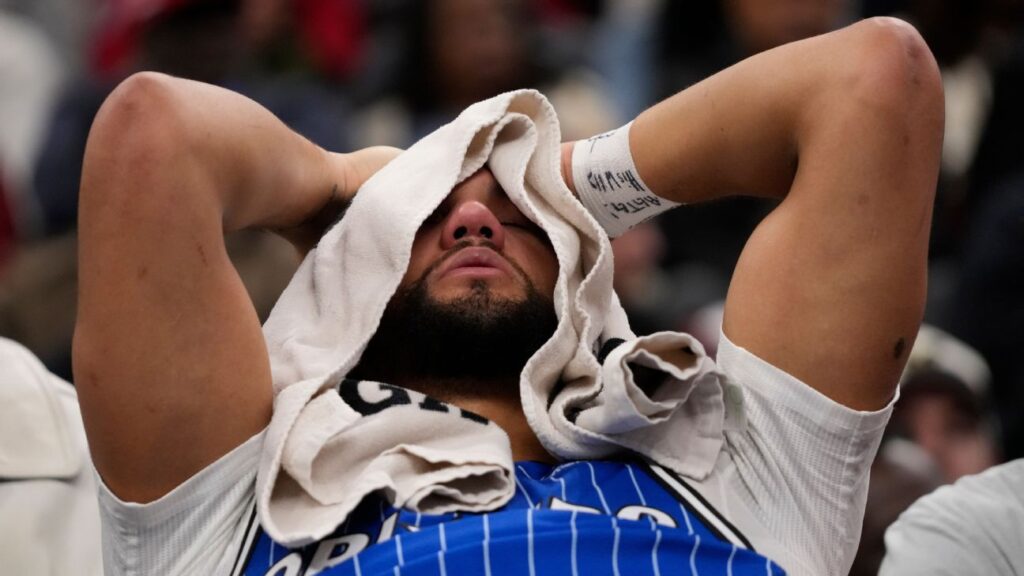 Jalen Suggs, fuera por tiempo indefinido tras lesión de rodilla