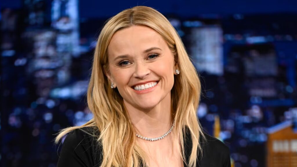 Reese Witherspoon advierte a sus fans sobre cuentas falsas en TikTok e Instagram