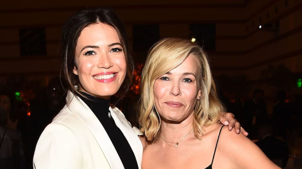 Chelsea Handler llama a Mandy Moore una “persona maravillosa” en medio del drama de la madre de Ashley Tisdale