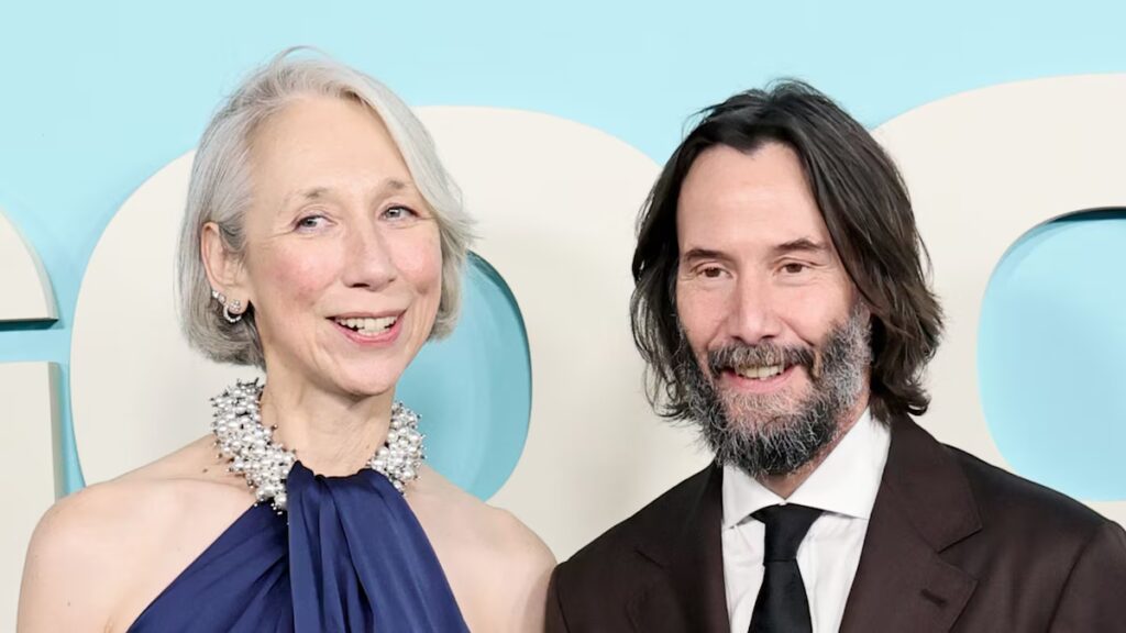 Keanu Reeves planea una cita especial de patinaje sobre hielo para su compañera Alexandra Grant