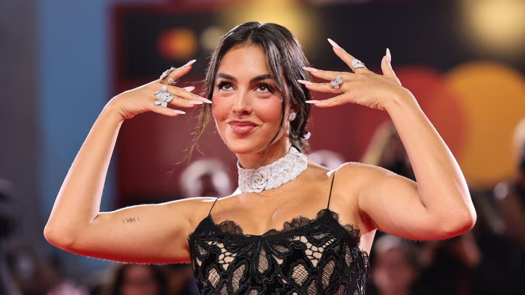 Georgina Rodríguez cumple dulce pedido de Bella Esmeralda en casa