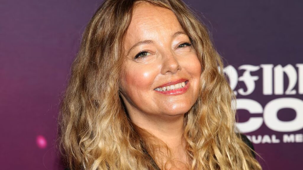 Bijou Phillips estaría en diálisis mientras espera un trasplante de riñón que le salve la vida