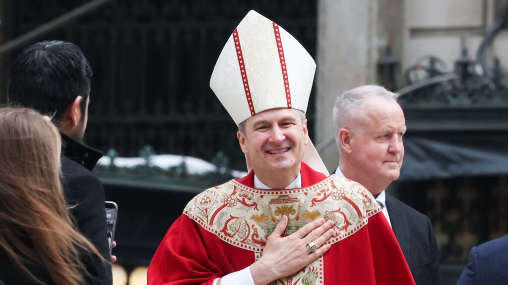 El nuevo arzobispo de Nueva York cita a Bad Bunny y El Gran Combo de Puerto Rico en su última misa