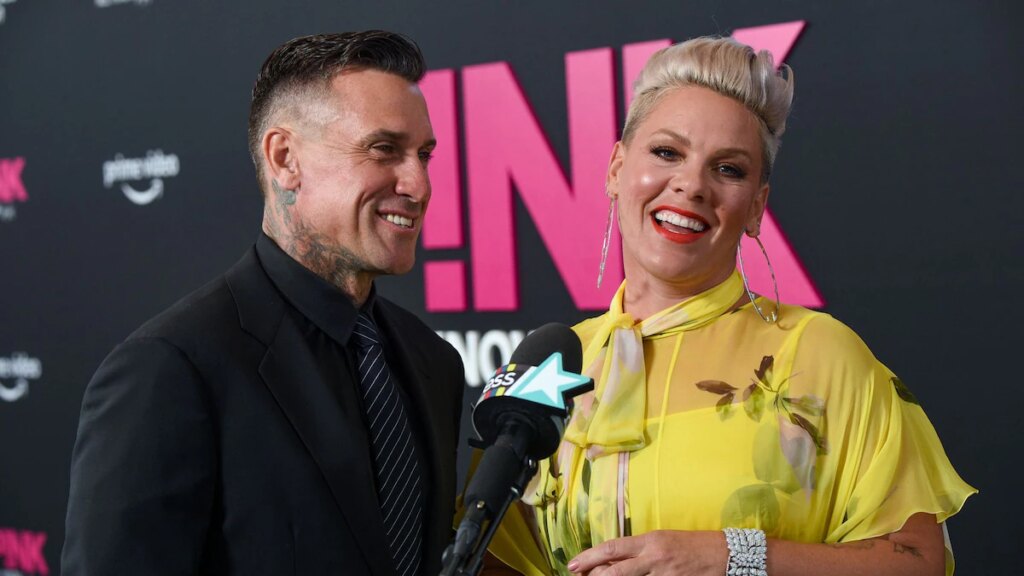 Pink revela estado civil con Carey Hart en medio de rumores de separación