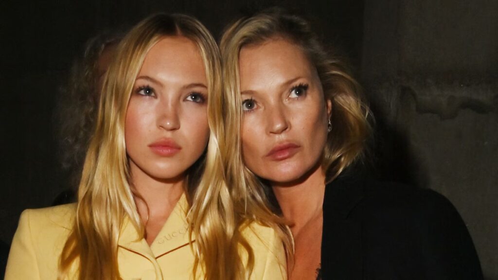 Kate Moss y su hija Lila Twin en bikinis de hilo a juego en Tulum