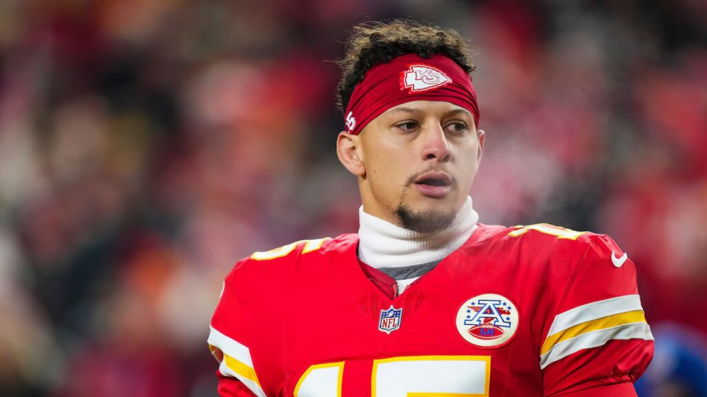 Se explica la caída salarial de Patrick Mahomes en 2026 después de la mudanza de los jefes