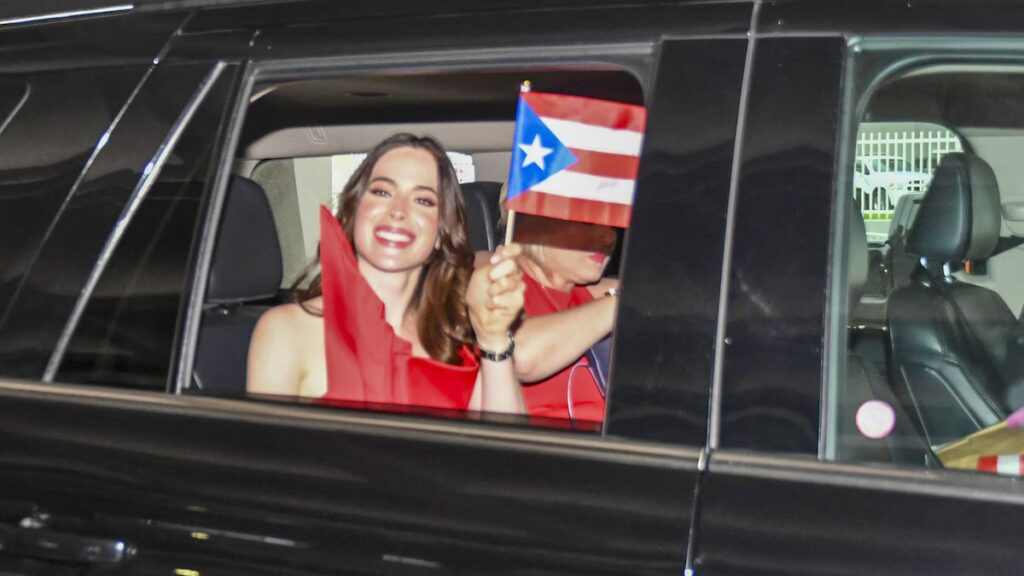 Fátima Bosch aterriza en Puerto Rico, lo que desató el rumor de ser anfitriona de Miss Universo 2026