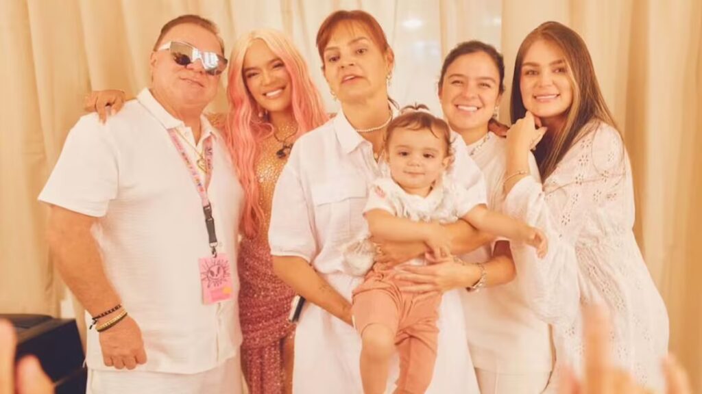 La hermana de Karol G denuncia traición familiar al ponerse del lado de su ex en disputa por custodia