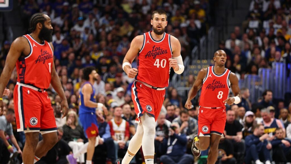 Clippers cambian al pívot Ivica Zubac a los Pacers, fuentes