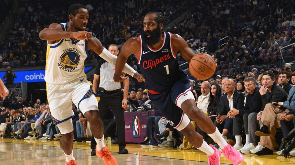 Fuentes: Los Clippers traspasan a James Harden a los Cavs y adquieren a Darius Garland