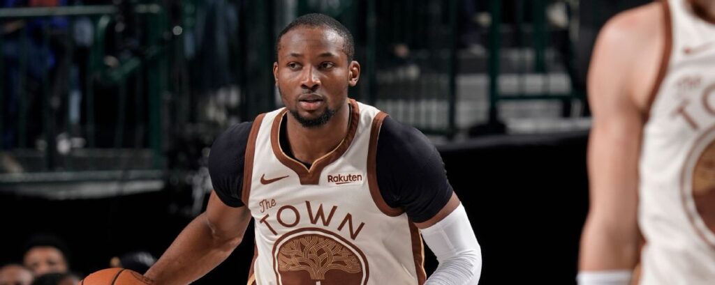 Fuentes: Warriors traspasan a Jonathan Kuminga y Buddy Hield a Hawks por Kristaps Porzingis