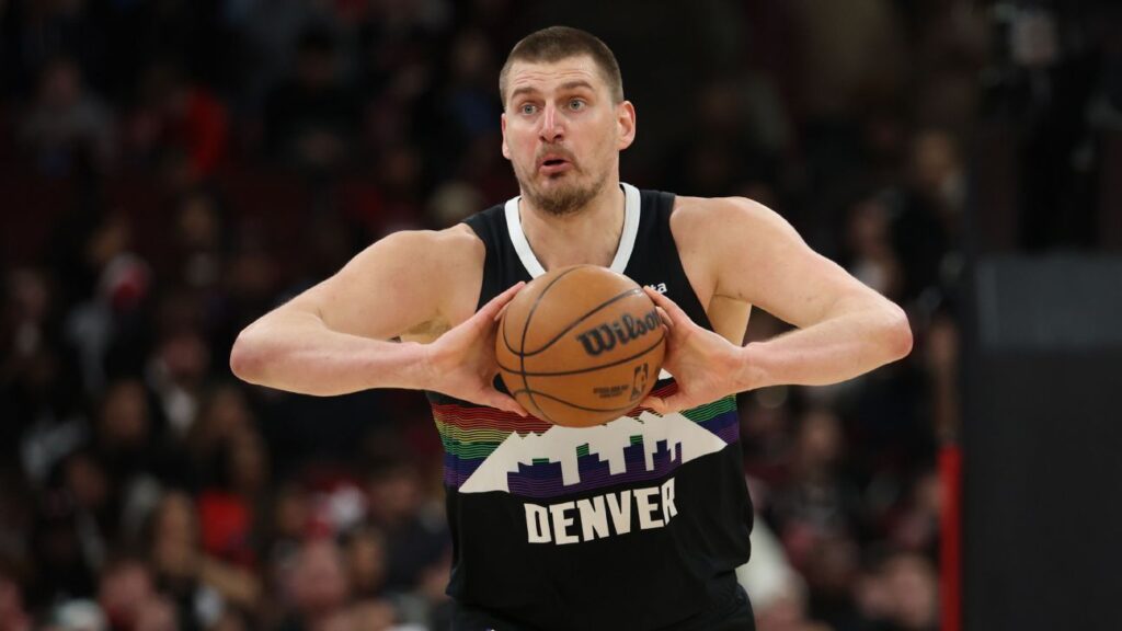 Nikola Jokic supera a Oscar Robertson en triples-dobles y se coloca segundo en la lista histórica
