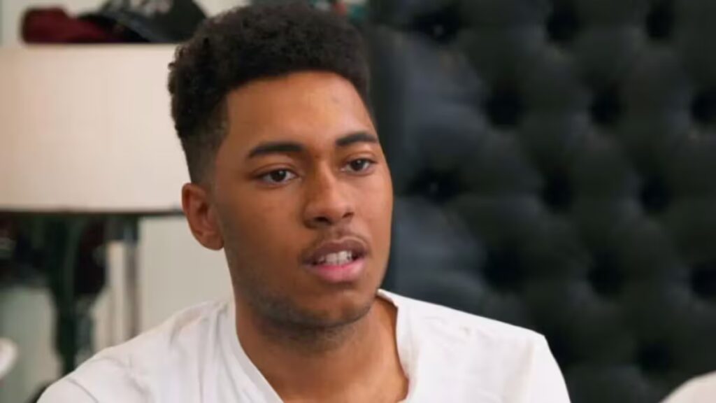 El hijo de la estrella de RHOSLC Mary Cosby, Robert Cosby Jr., muere a los 23 años después de una posible sobredosis