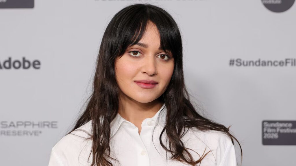 Ariela Barer elegida para reemplazar a Odessa A’zion después de la controversia sobre el casting de latinas