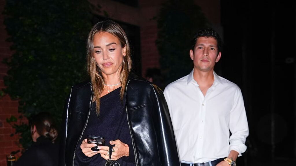 Jessica Alba y Danny Ramírez confirman su estado civil tras rumores de ruptura