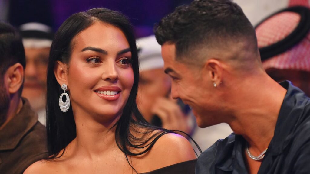 Georgina Rodríguez y Cristiano Ronaldo disfrutan de una cita nocturna llena de diamantes a medida que se acerca la boda