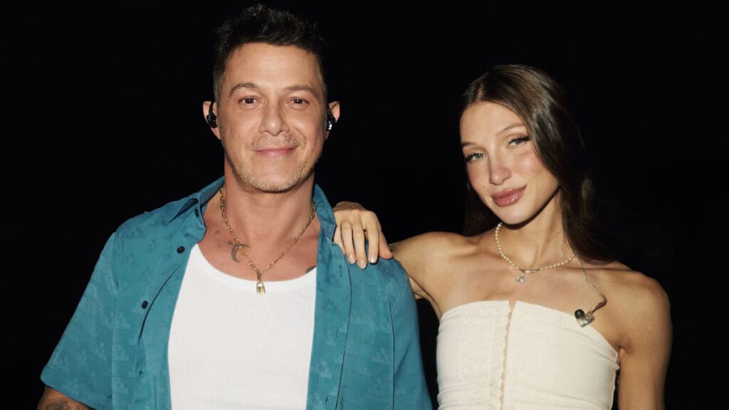 Yami Safdie se vuelve personal en ‘Cuéntame’ con Alejandro Sanz